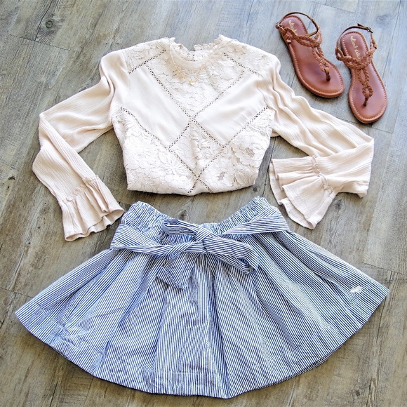 Abercrombie & Fitch Dresses & Skirts - Stretchy Cute & Girly Layered Abercrombie Skirt